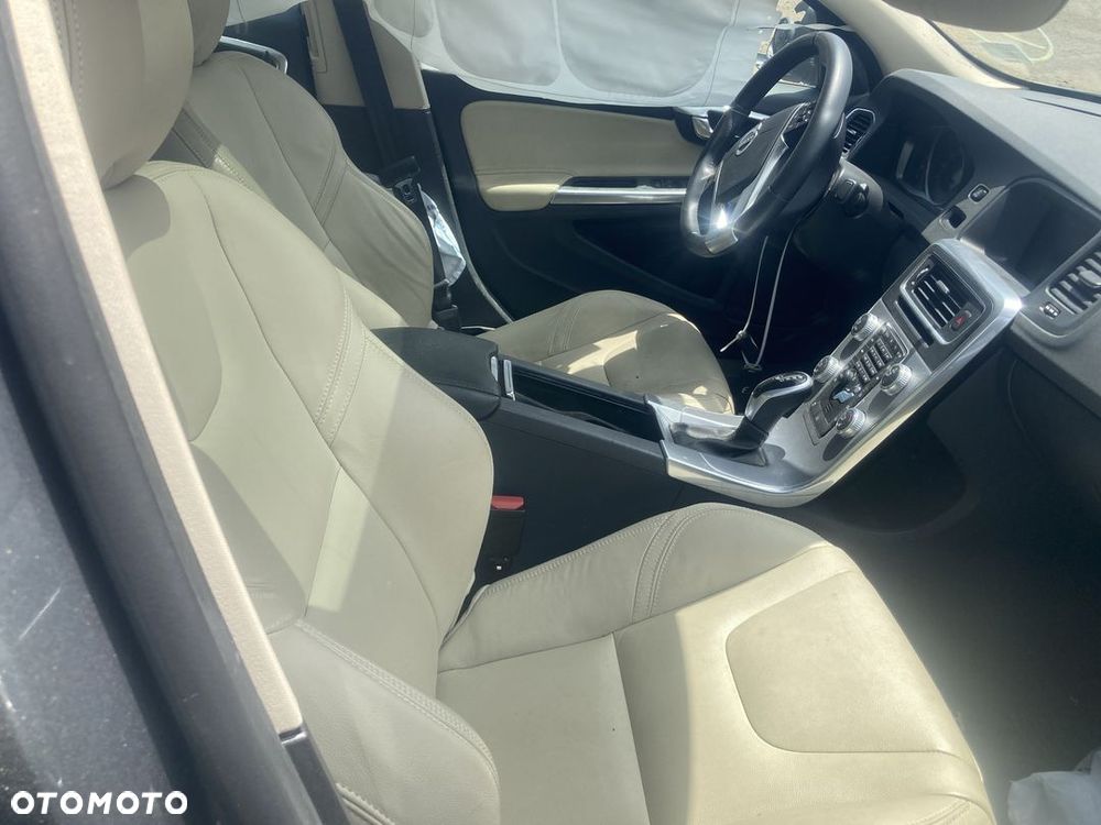 Volvo S60 T5 Geartronic Summum - 18