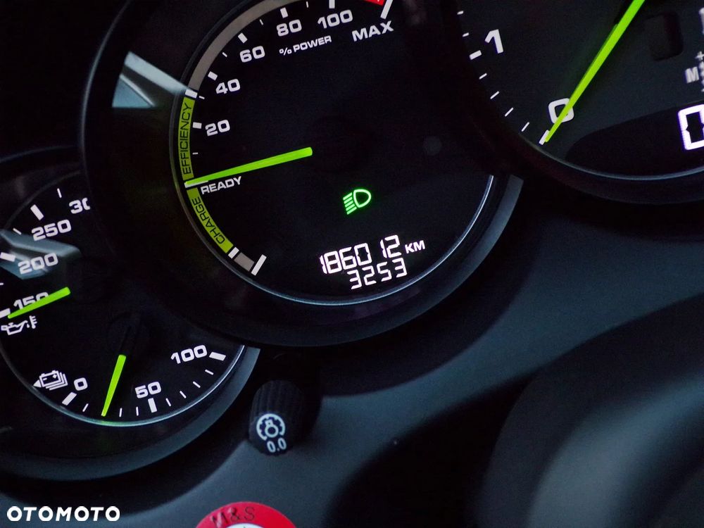 Porsche Cayenne S e-Hybrid Platinum Edition - 18