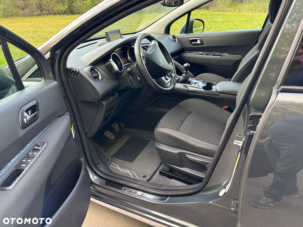Peugeot 3008 1.6 HDi Active - 19