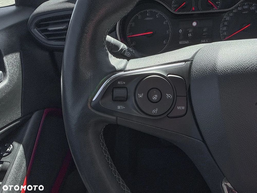 Opel Crossland 1.2 T GS Line - 27