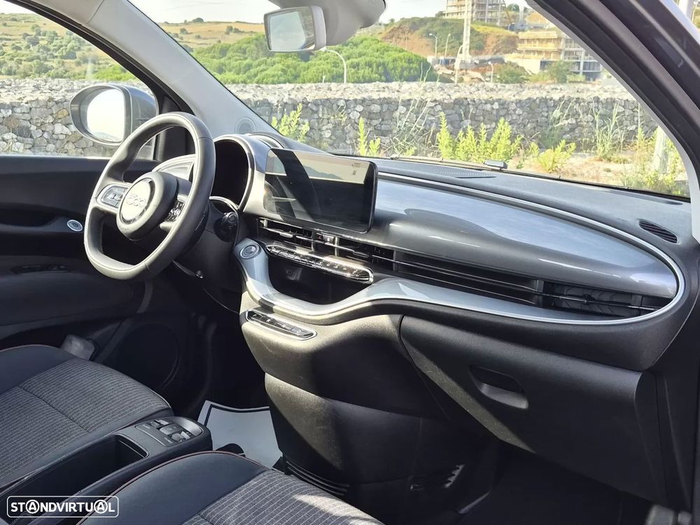 Fiat 500e 3 + 1 42 kWh Icon - 31
