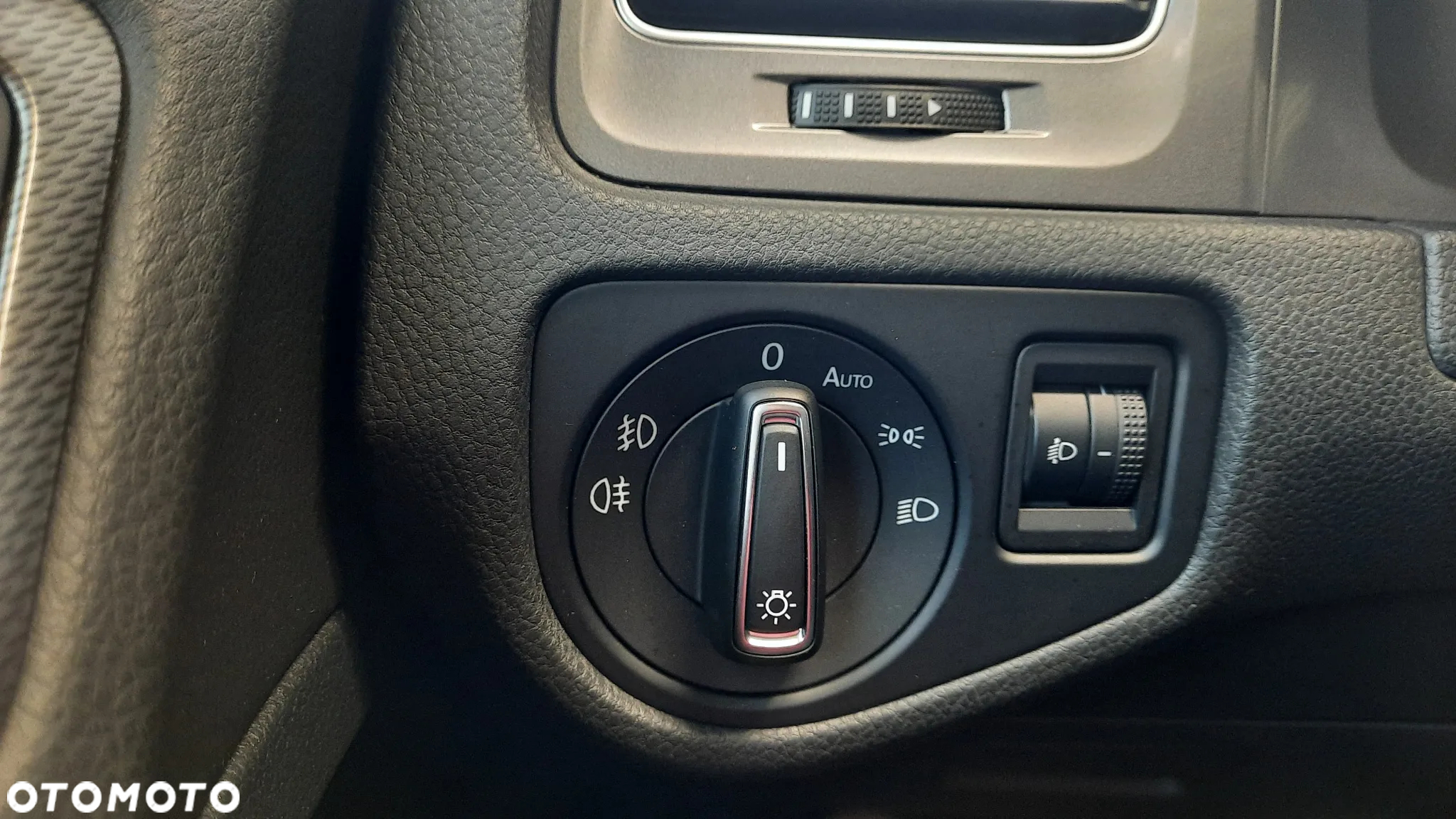 Volkswagen Golf 1.4 TSI BlueMotion Technology Lounge - 22