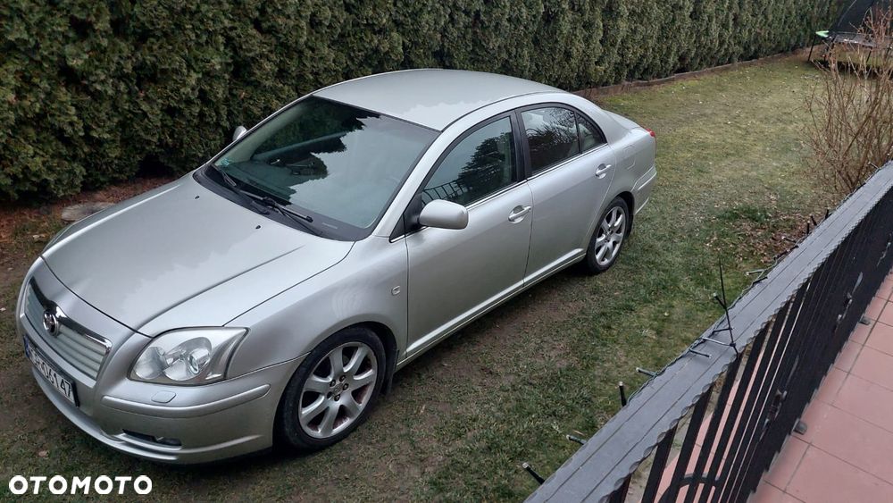 Toyota Avensis 2.0 VVT-i Sol - 2