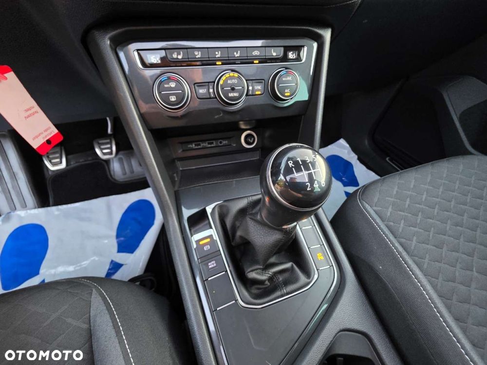 Volkswagen Tiguan - 17