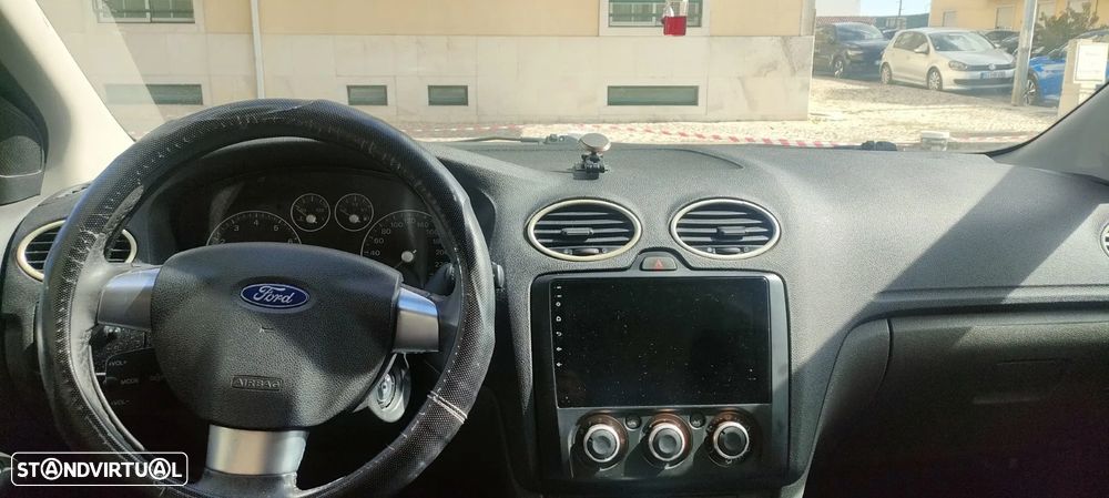 Ford Focus 1.4 16V Trend - 6