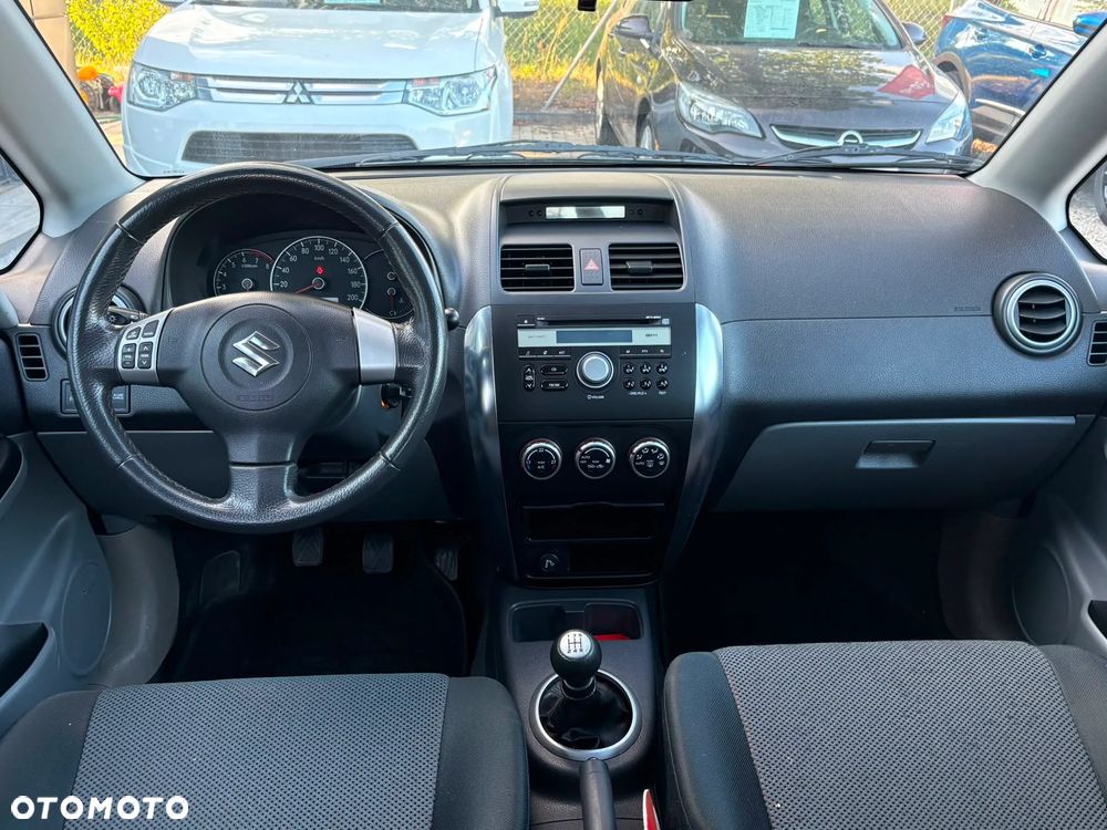 Suzuki SX4 1.6 GS / Premium - 12