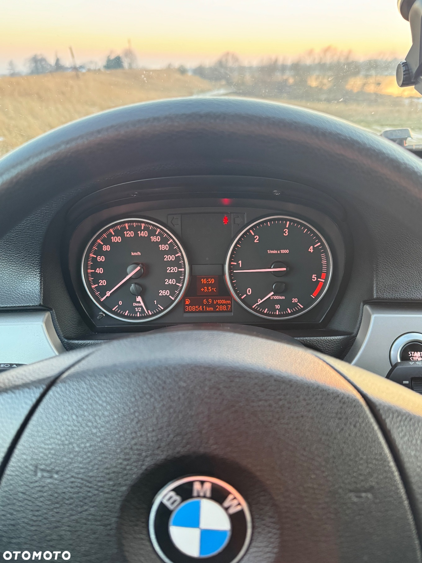 BMW Seria 3 318d - 11