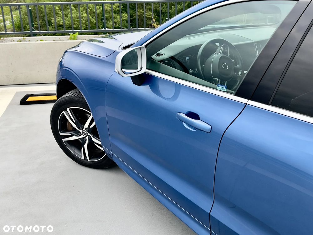 Volvo XC 60 T5 GPF AWD R-Design - 11