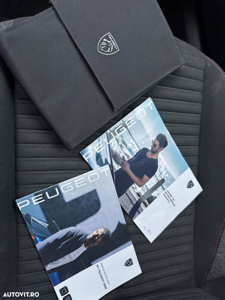 Peugeot 2008 e-2008 Allure - 11