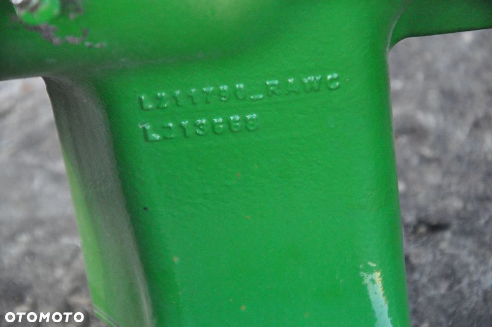 PODNOŚNIK WAŁEK RAMIONA JOHN DEERE 6150 6155 - 4