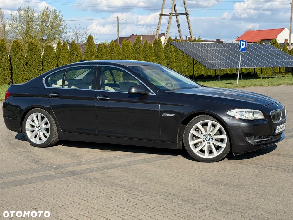 BMW Seria 5 528i Sport-Aut Luxury Line - 4