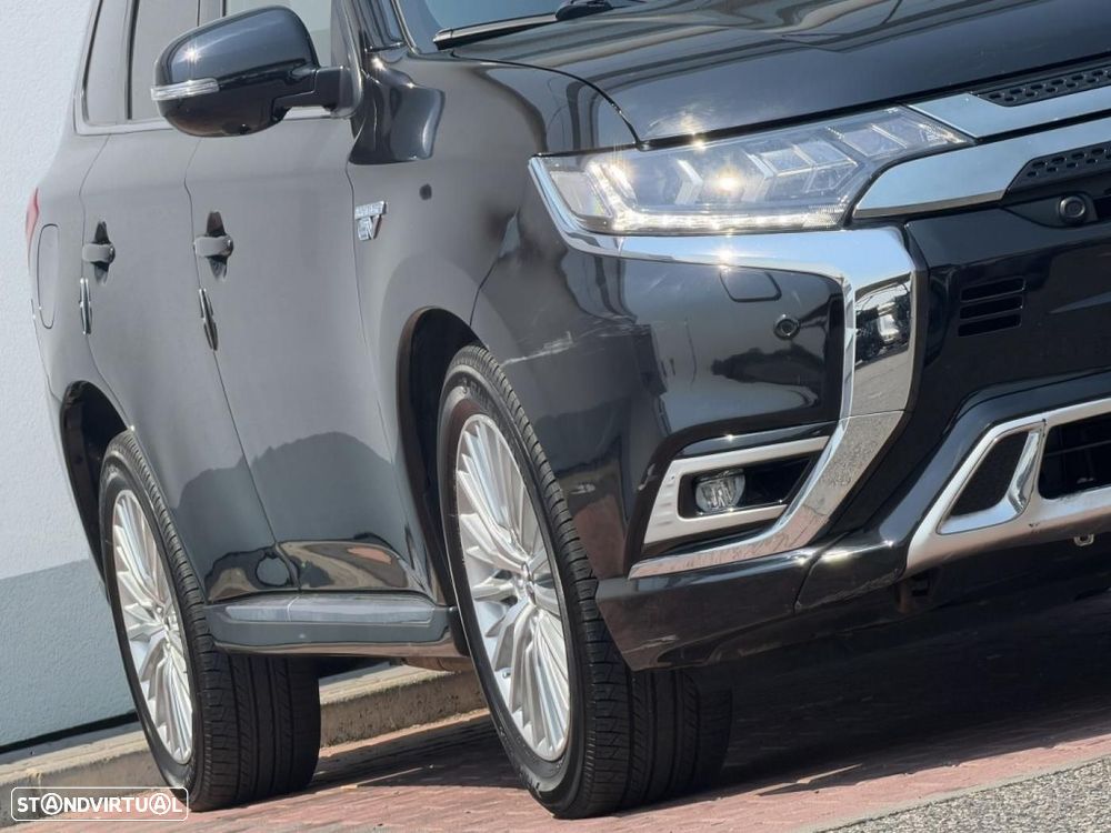Mitsubishi Outlander 2.0 Instyle Navi - 32