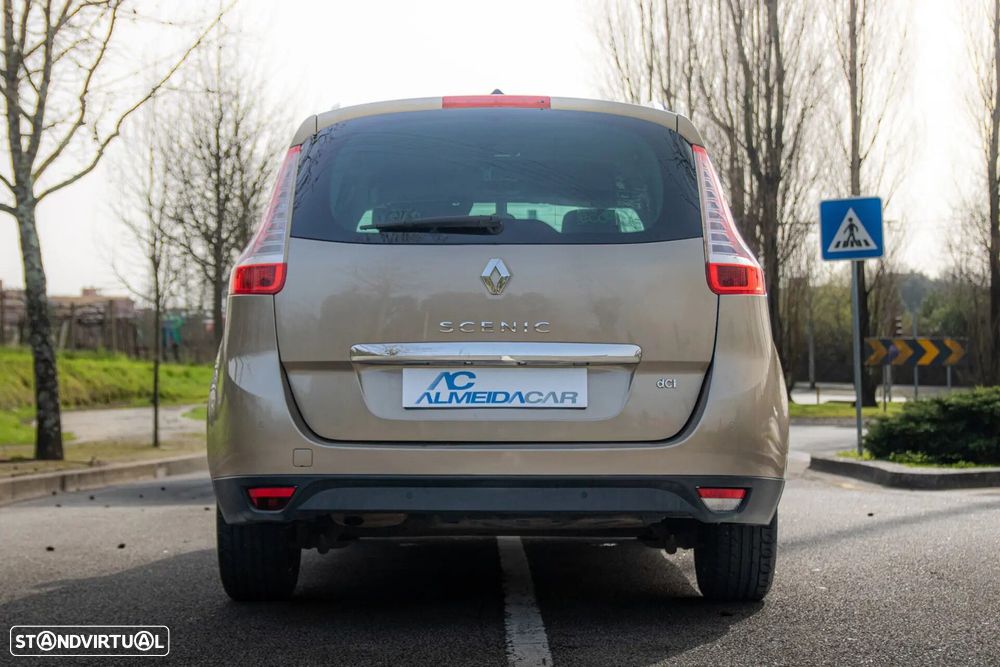 Renault Scénic 1.5 dCi Bose Edition SS - 17