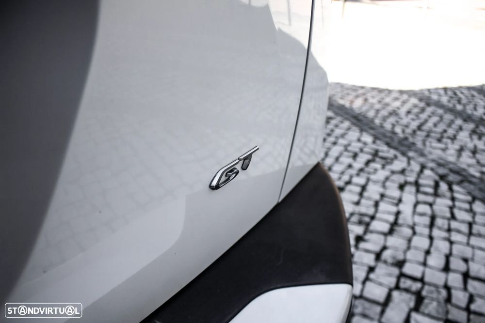 Peugeot e-2008 GT - 13