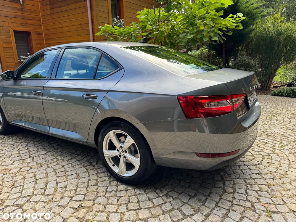Skoda Superb 1.5 TSI Ambition DSG - 4