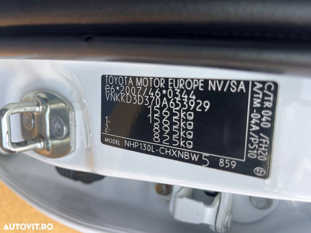 Toyota Yaris 1.5 VVT-i HSD Active - 40
