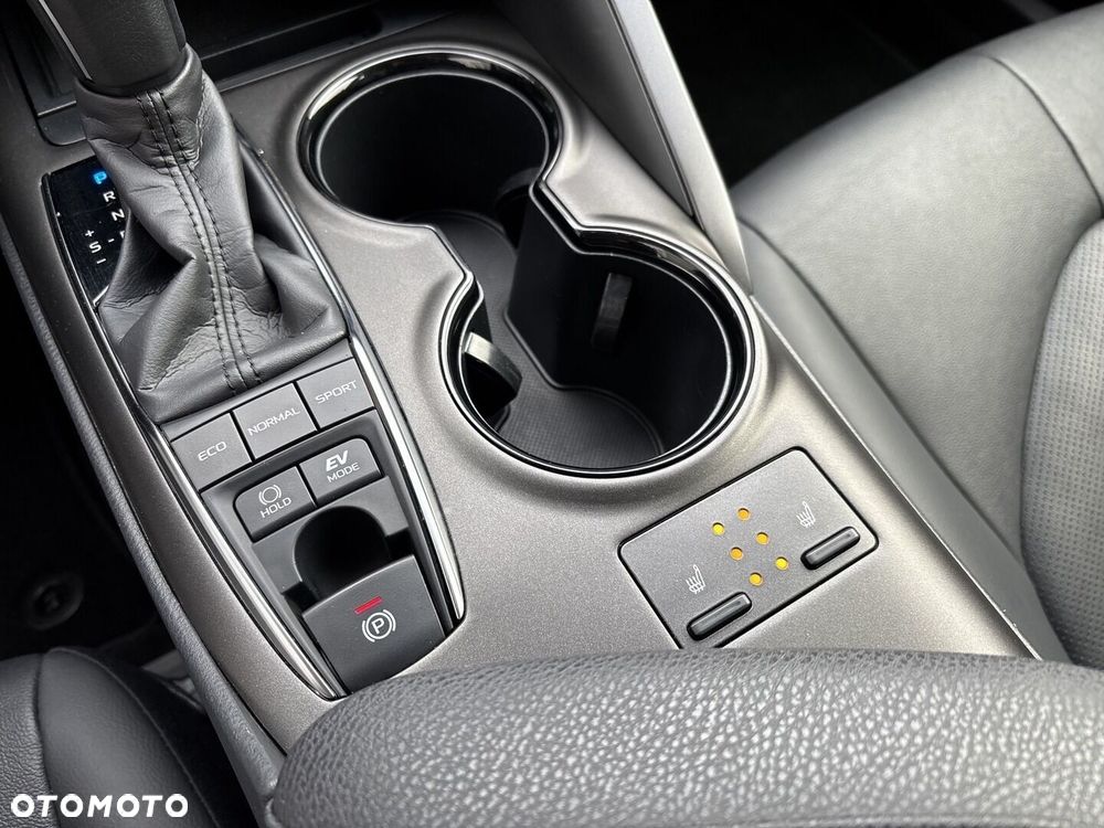 Toyota Camry 2.5 Hybrid Comfort CVT - 20