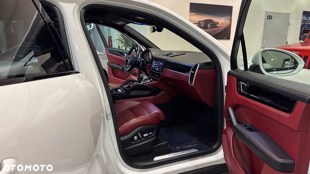 Porsche Cayenne - 33