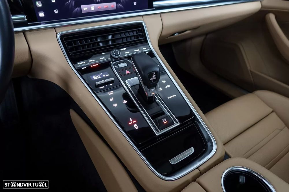 Porsche Panamera 4 E-Hybrid - 12