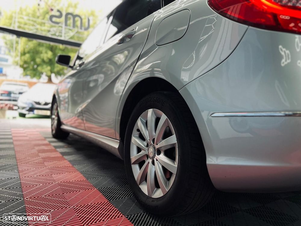 Mercedes-Benz B 180 d Style - 16
