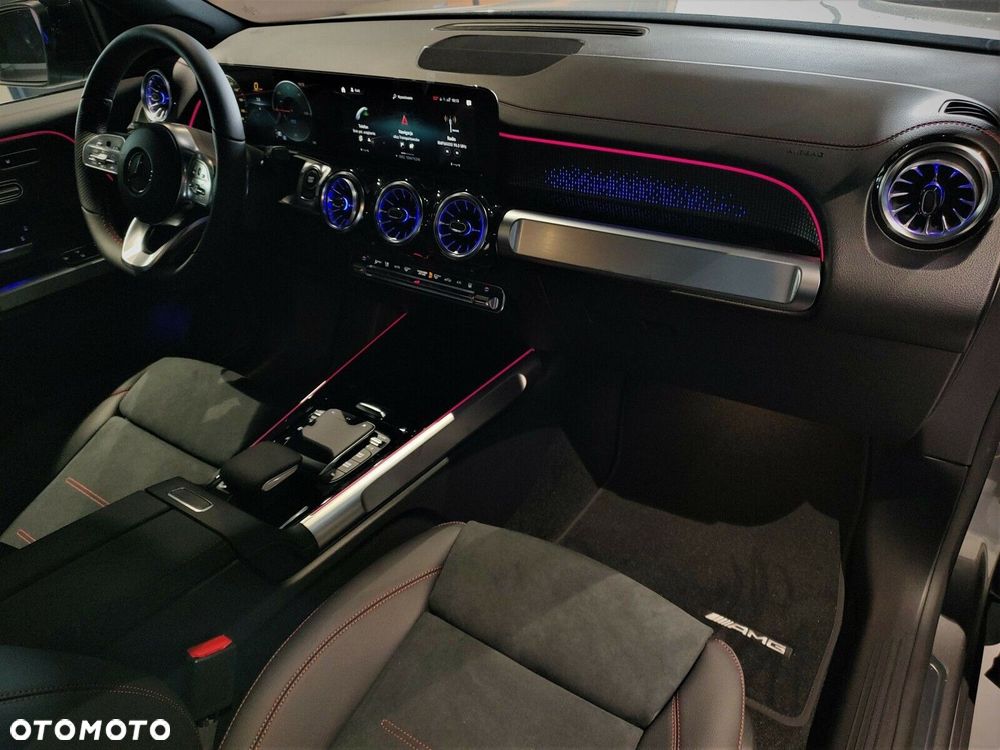 Mercedes-Benz EQB - 24