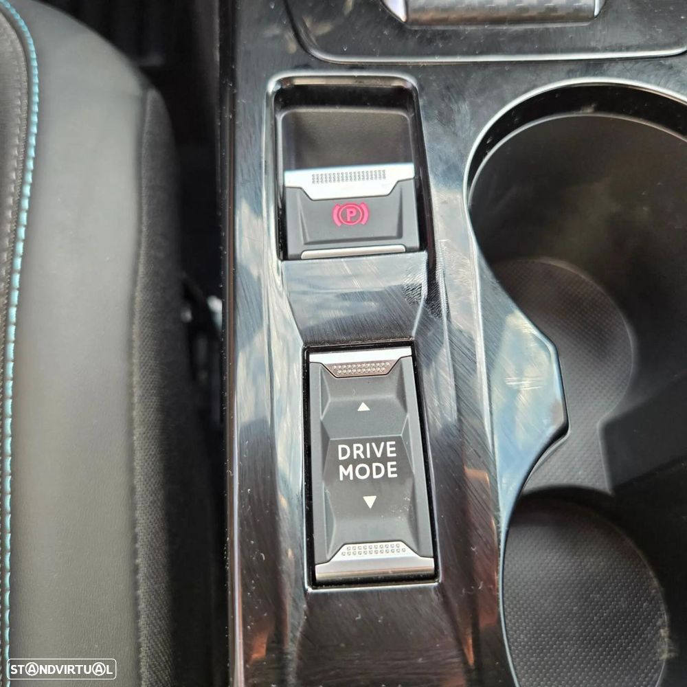 Peugeot e-2008 50 kWh Allure Pack - 26