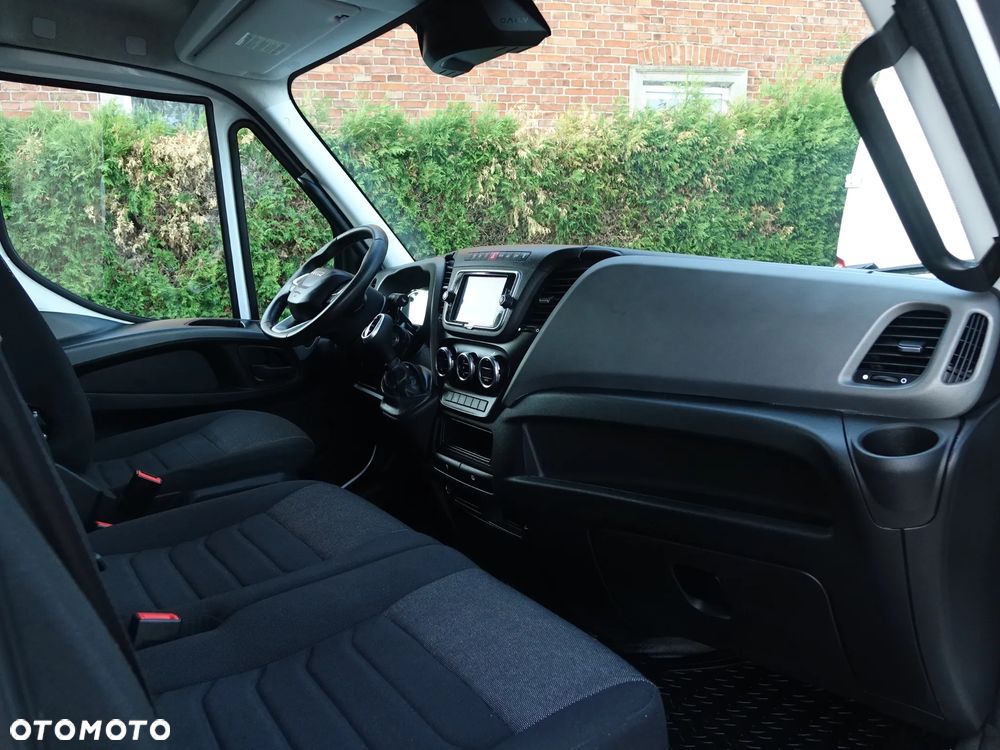 Iveco Daily 35C18 3.0 175KM NA BLIŹNIAKU Do Transportu Okien - 11