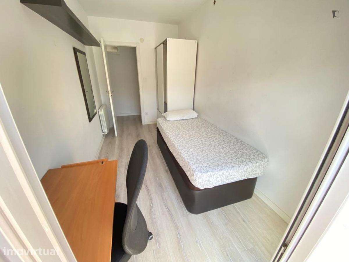 Quarto - localizado em Arroios Lisbon - Grande imagem: 4/13