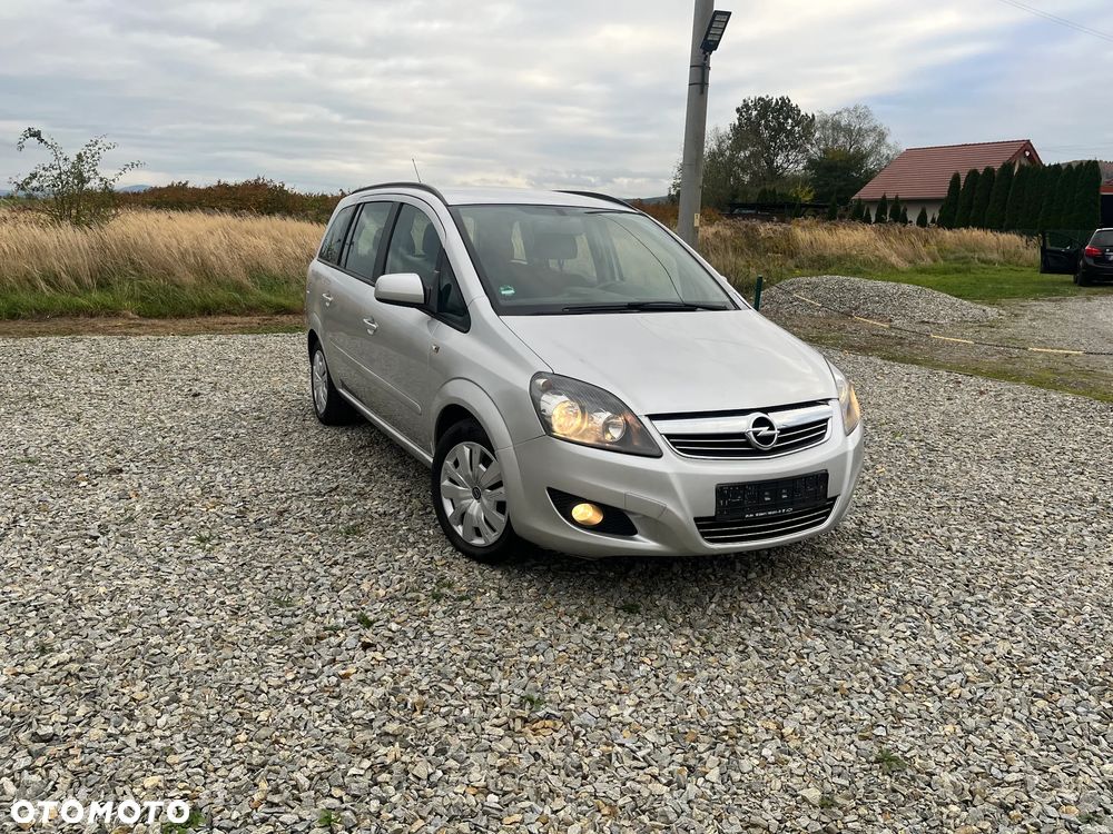 Opel Zafira 1.8 Cosmo EasyTronic - 1
