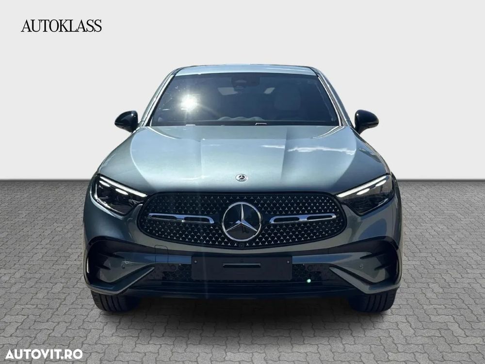 Mercedes-Benz GLC Coupe 300 e 4MATIC - 8