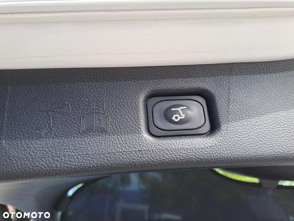 Ford S-Max - 14