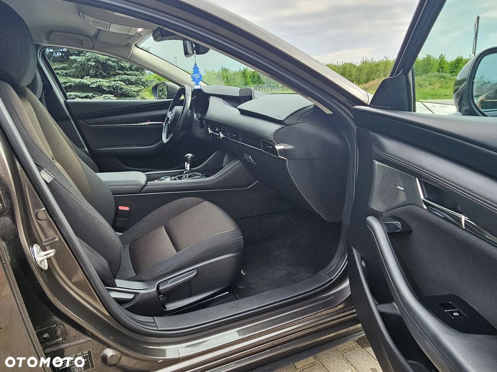 Mazda 3 2.0 mHEV Hikari - 18