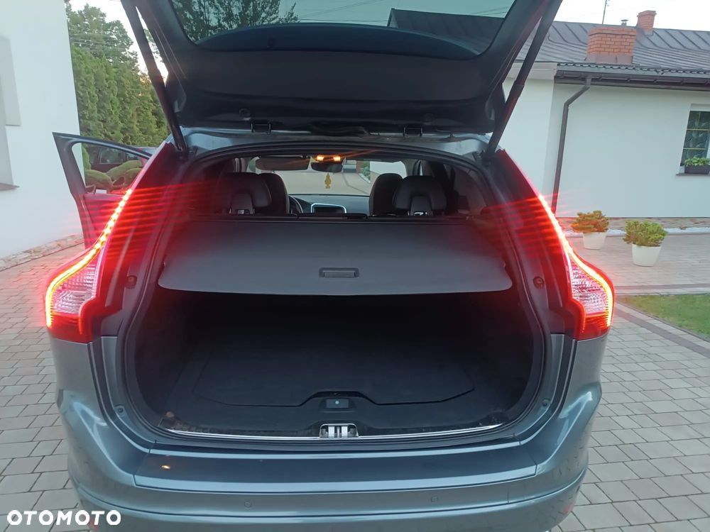 Volvo XC 60 D4 AWD Summum - 12