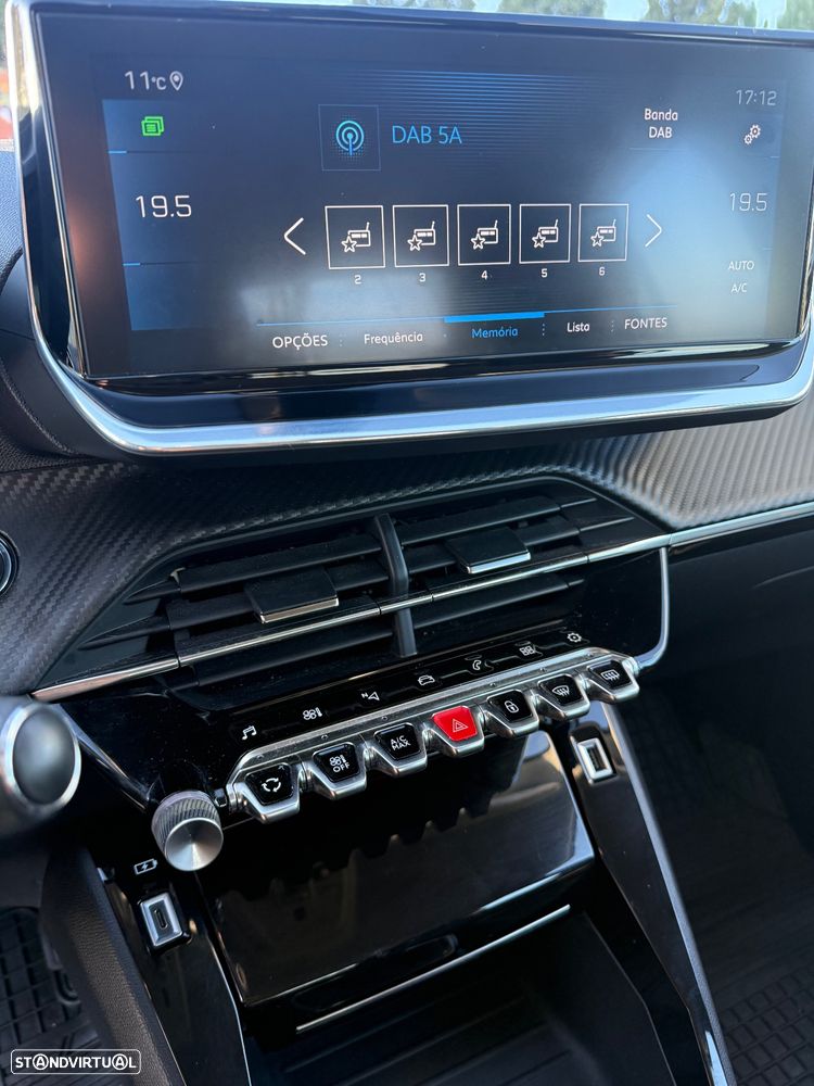 Peugeot 208 PureTech 100 Allure - 11