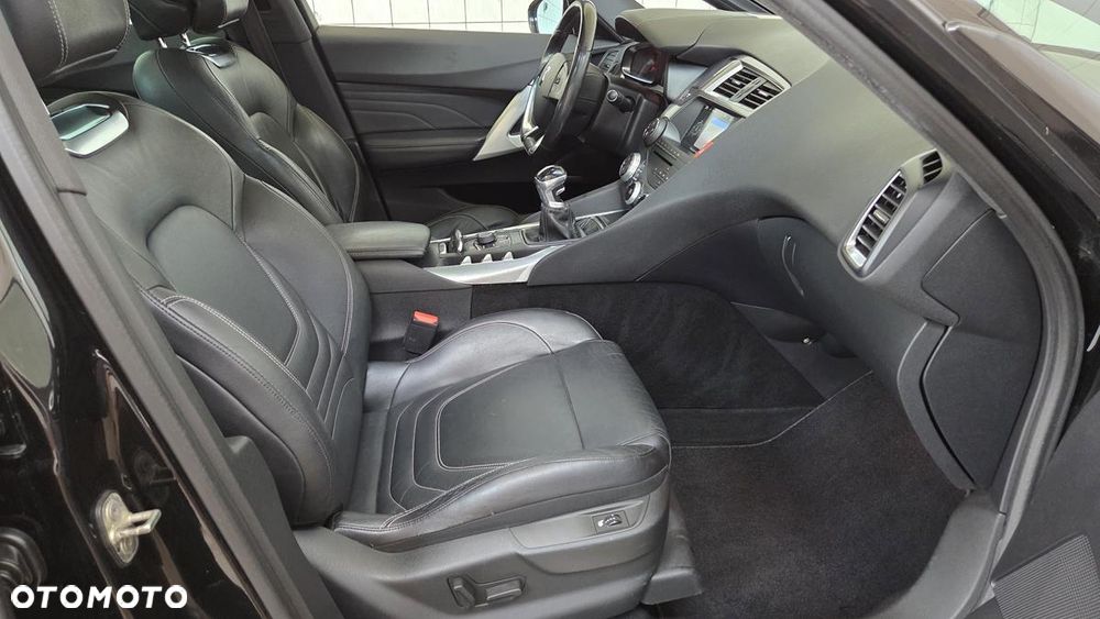 Citroën DS5 THP 200 SoChic - 17