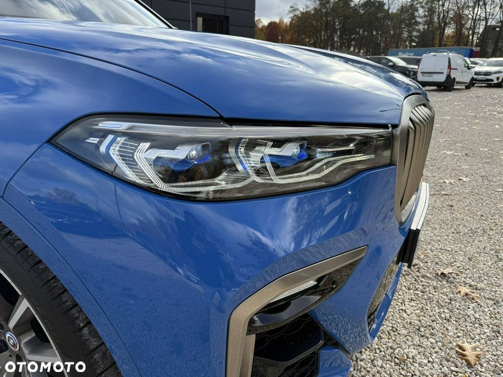 BMW X7 M50i sport - 32
