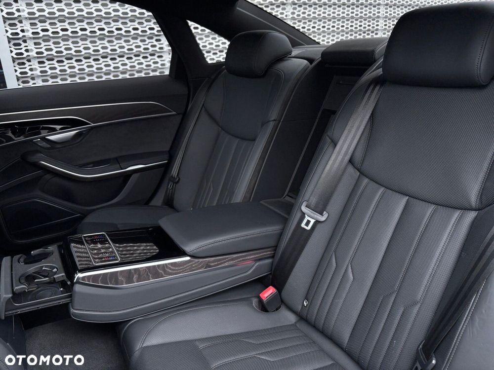 Audi A8 - 26