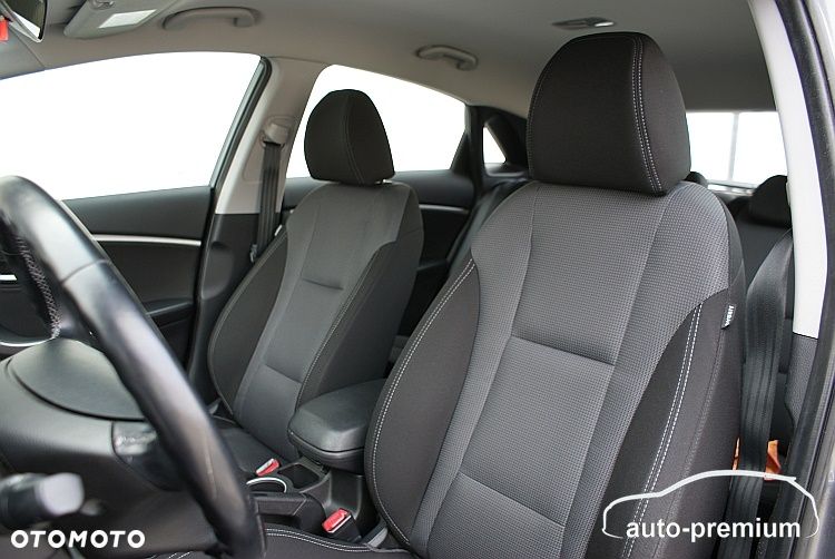 Hyundai i30 1.4 Fifa World Cup Edition - 24