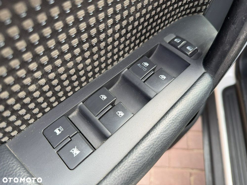 Chevrolet Captiva 2.4 2WD 5 Sitzer LS - 14