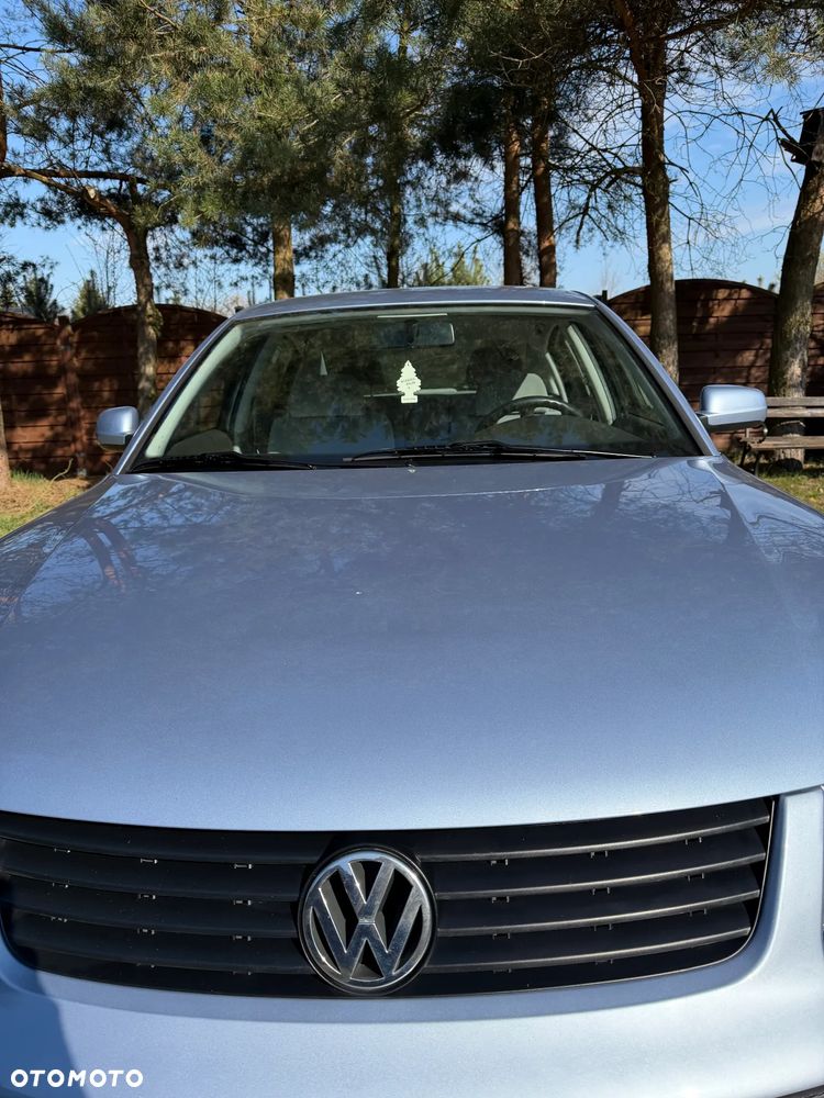 Volkswagen Passat - 33