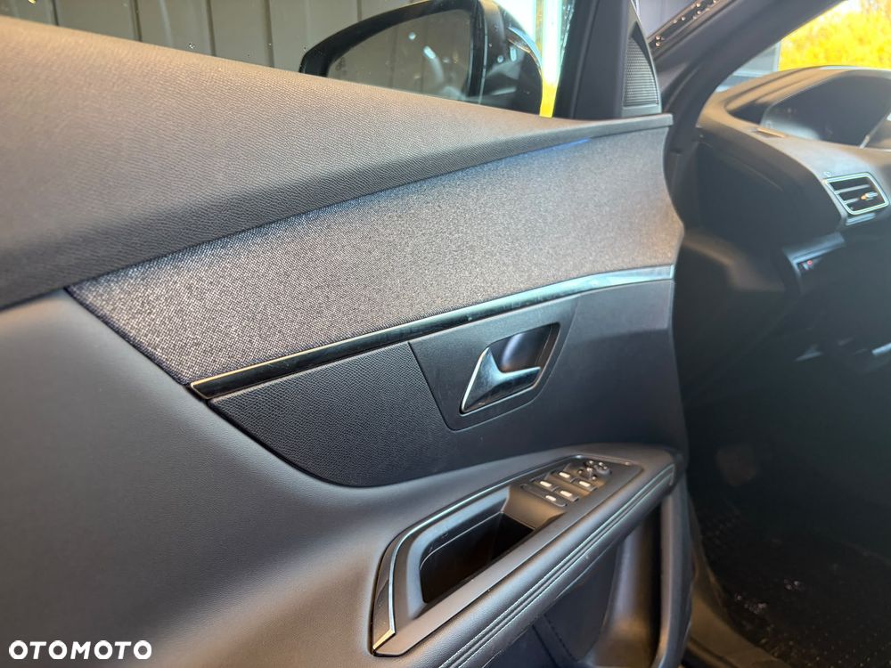Peugeot 3008 1.5 BlueHDi Allure S&S EAT8 - 12