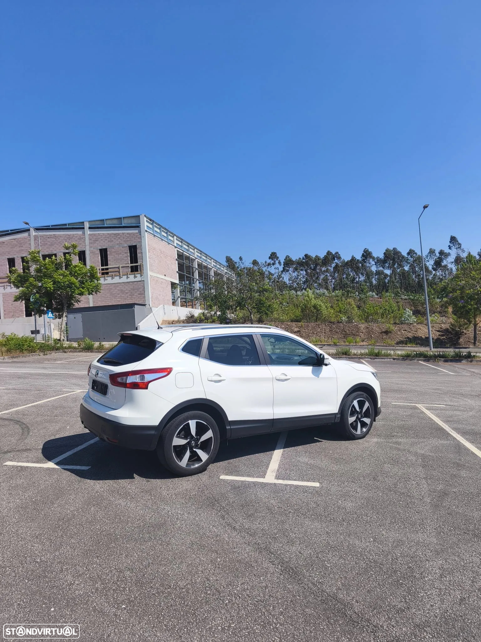 Nissan Qashqai 1.2 DIG-T N-Connecta 18 - 4