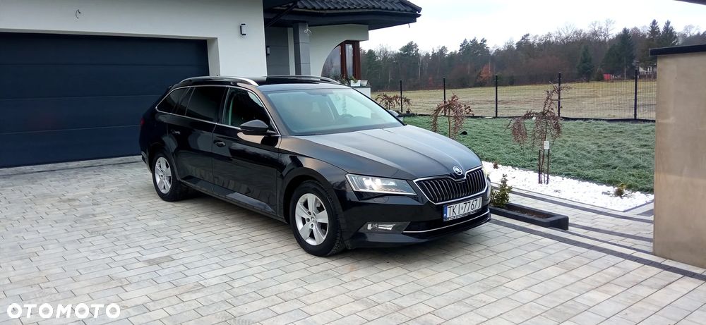 Skoda Superb 2.0 TDI Ambition DSG - 8