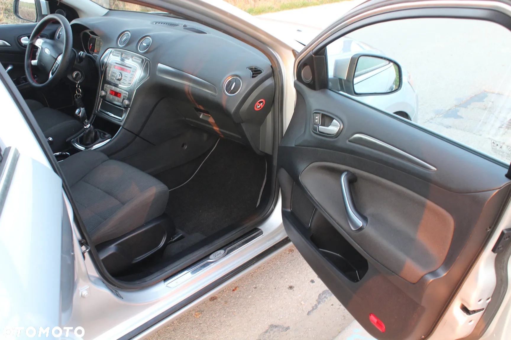 Ford Mondeo 1.8 TDCi Ghia X - 10