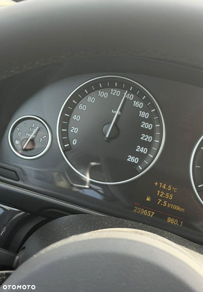 BMW Seria 5 525d - 7