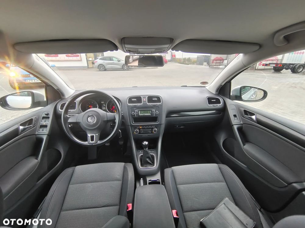 Volkswagen Golf - 29