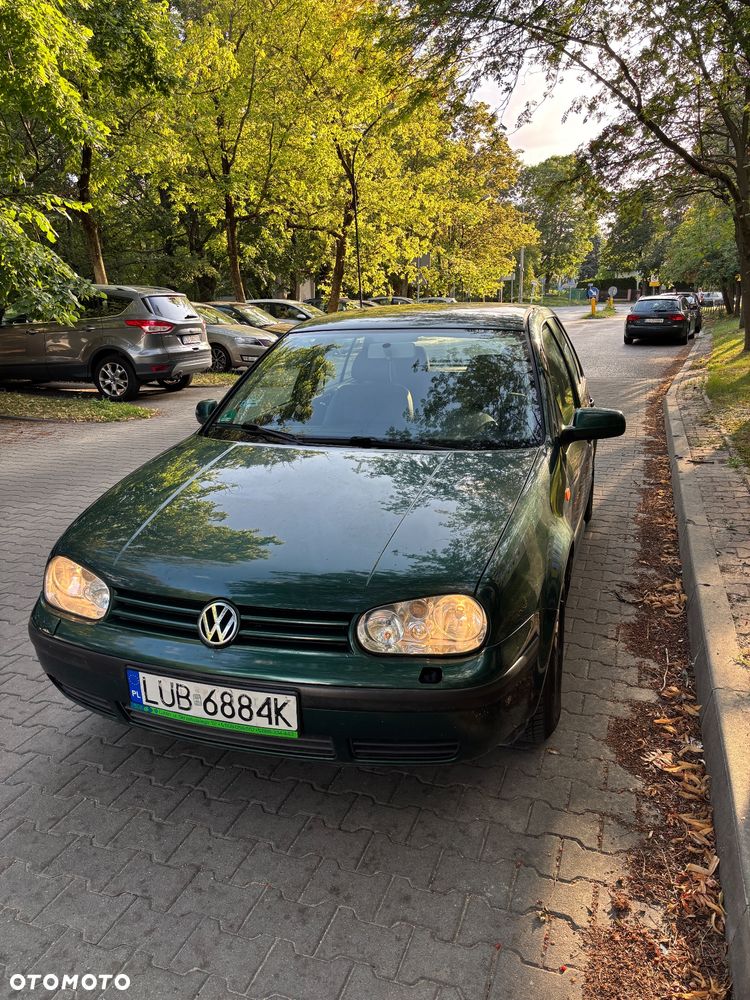 Volkswagen Golf 1.6 Comfortline - 1