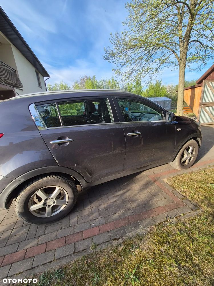 Kia Sportage 1.6 GDI 2WD ISG Attract - 2