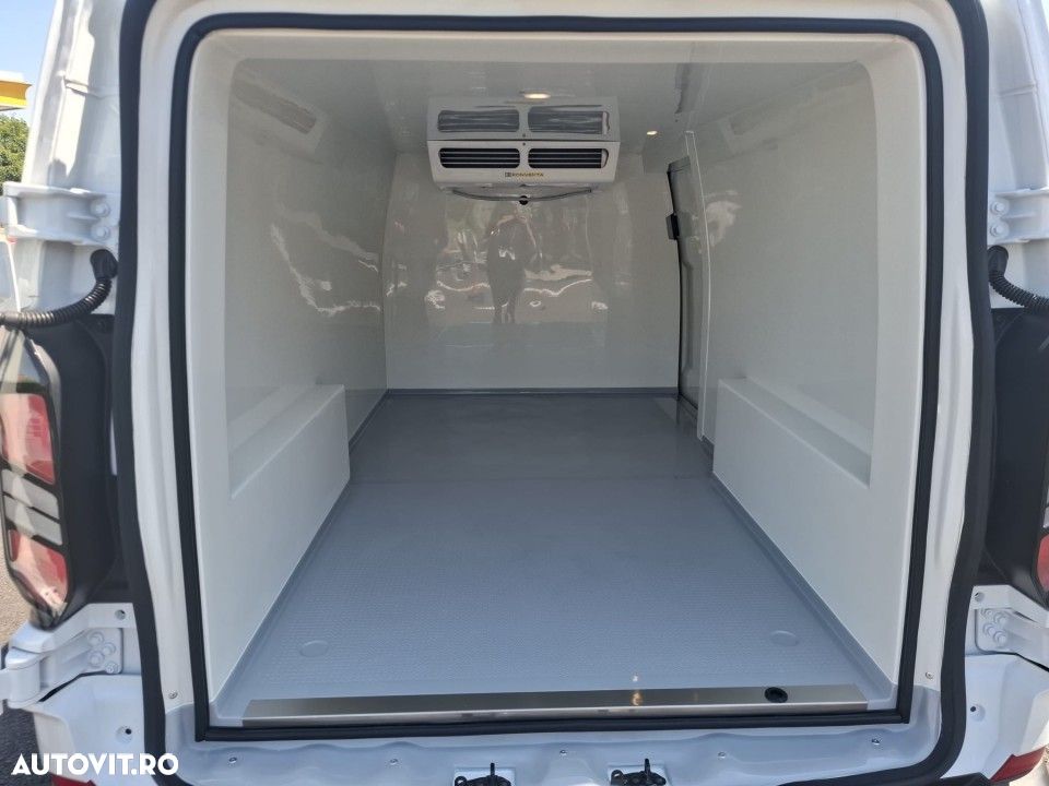 Ford Transit Custom - 11