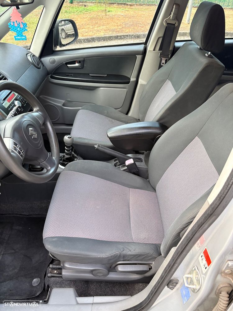 Suzuki SX4 - 11